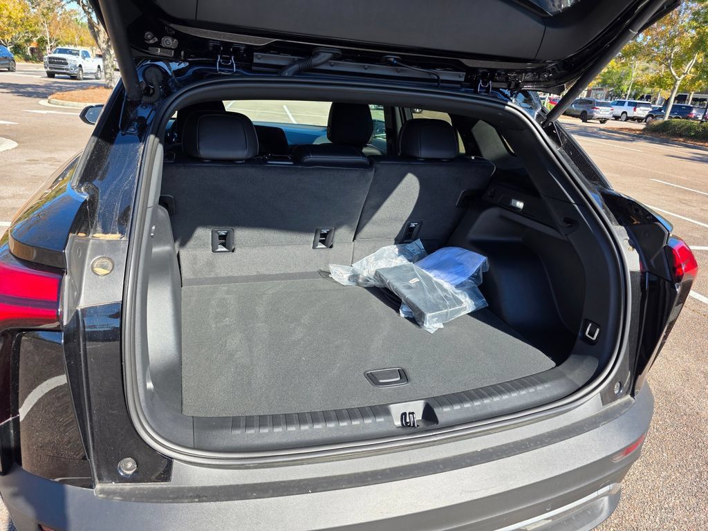 New 2025 Chevrolet Blazer EV LT AWD/4WD image 24