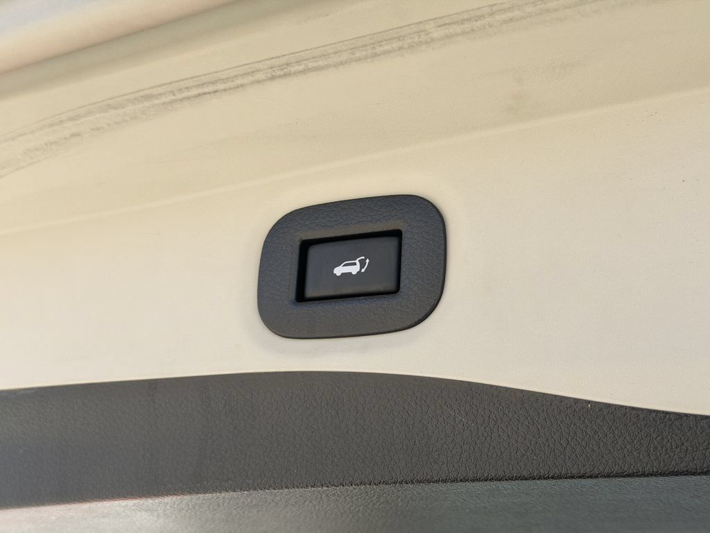 Used 2019 Nissan Rogue SV FWD image 13