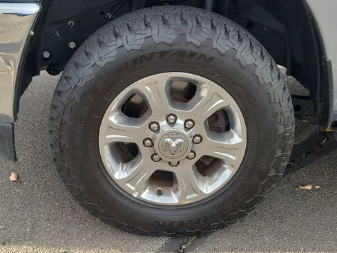 Used 2024 RAM 2500 Big Horn image 16