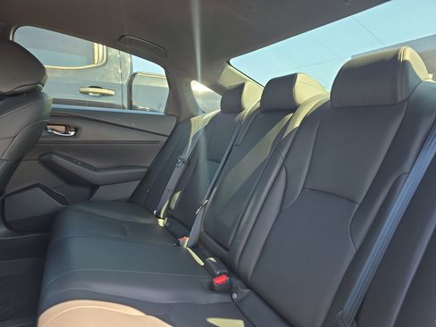 Used 2023 Honda Accord Sport image 12