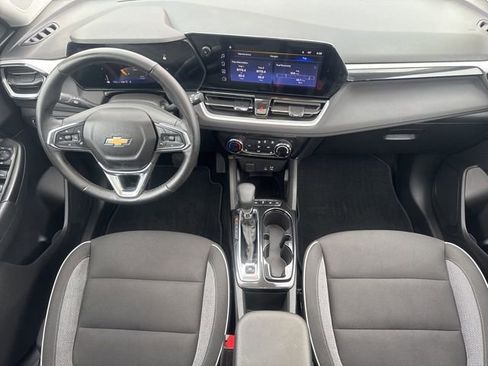 Used 2025 Chevrolet TrailBlazer LT w/ LT Cold Weather Package image 31