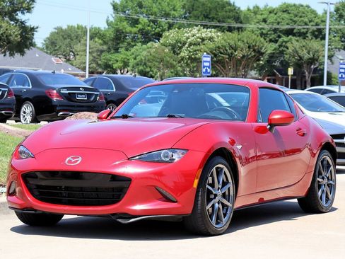 Used 2017 MAZDA MX-5 Miata RF Grand Touring image 4