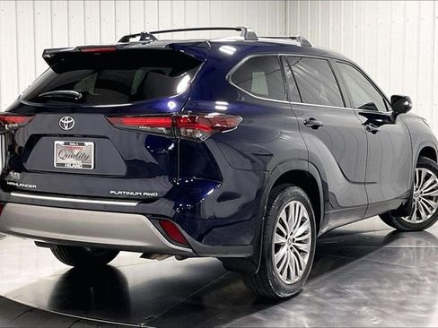 Used 2024 Toyota Highlander Platinum AWD/4WD image 13