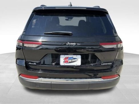 Used 2023 Jeep Grand Cherokee Limited AWD/4WD image 4