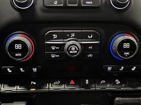 Used 2022 Chevrolet Silverado 2500 LTZ w/ LTZ Plus Package image 19