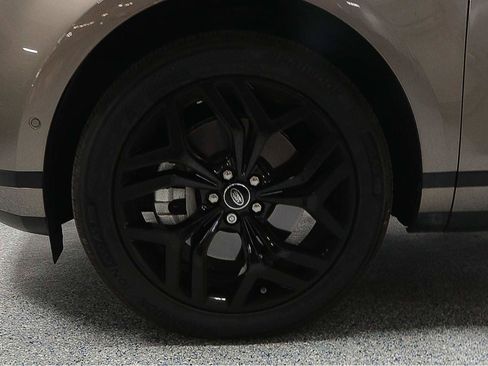 Used 2020 Land Rover Range Rover Evoque SE image 5