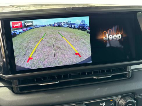 New 2024 Jeep Wrangler Sahara w/ Technology Group image 20