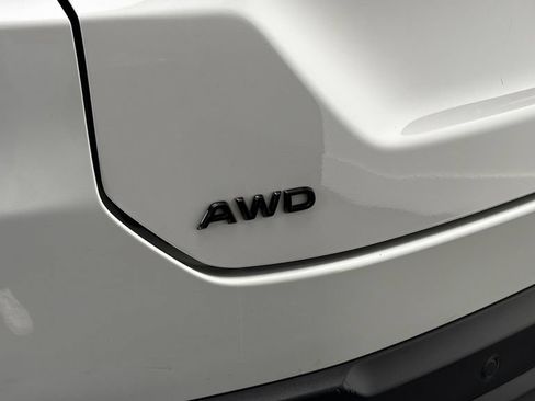 Used 2025 Honda Pilot Black Edition image 8