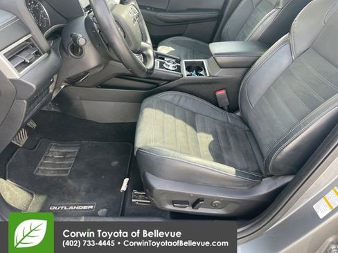 Used 2022 Mitsubishi Outlander SEL Black Edition AWD/4WD image 9