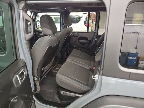 Used 2025 Jeep Wrangler Unlimited Rubicon 4xe w/ Convenience Group image 12