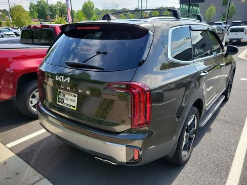 Used 2025 Kia Telluride S FWD image 4