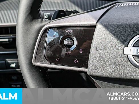 Certified 2025 Nissan Murano SV image 34