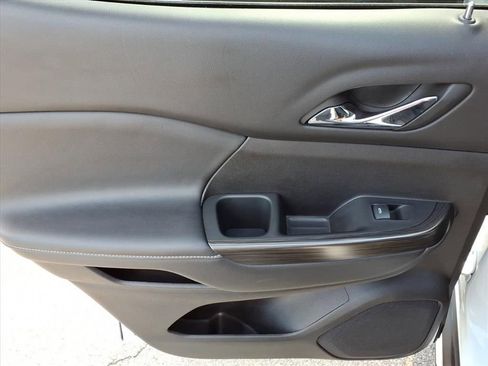 Used 2023 GMC Acadia SLT image 33