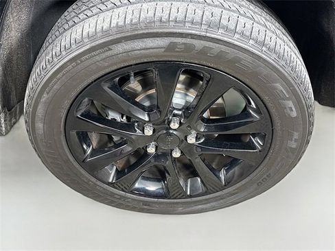 Used 2019 Jeep Grand Cherokee Altitude image 31