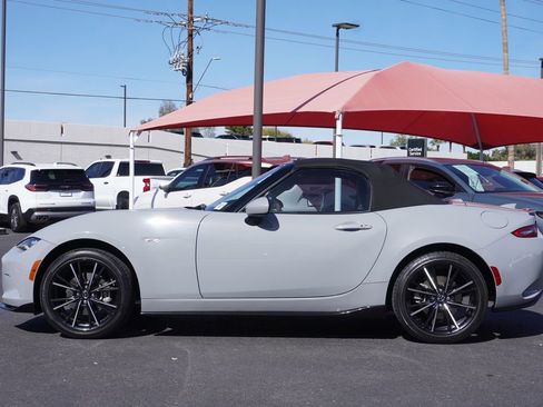 Used 2024 MAZDA MX-5 Miata Grand Touring w/ Appearance Package image 2