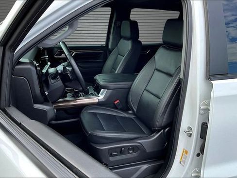 Used 2025 Chevrolet Silverado 1500 LT Trail Boss w/ LT Trail Boss Premium Package AWD/4WD image 22