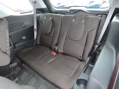 Used 2024 Ford Explorer XLT image 22