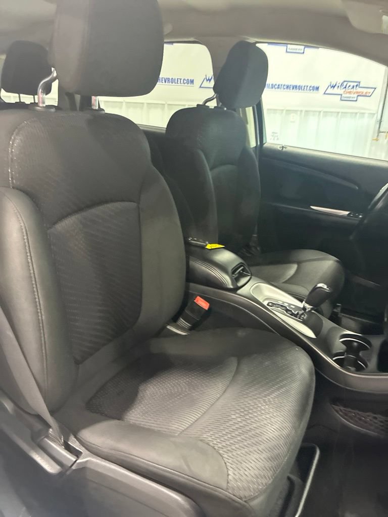 Used 2019 Dodge Journey SE w/ Connectivity Group FWD image 26