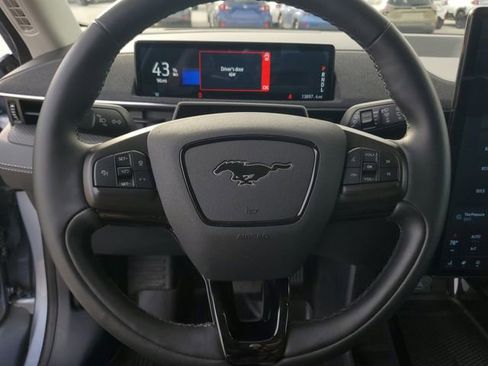 Used 2022 Ford Mustang Mach-E Premium image 21