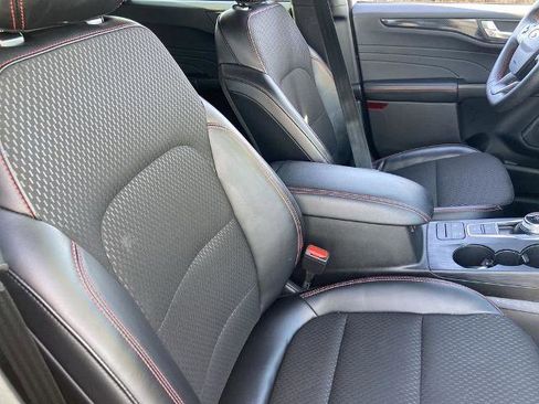 Used 2025 Ford Escape ST-Line image 23