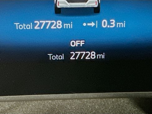 Used 2025 BMW X2 xDrive28i image 18