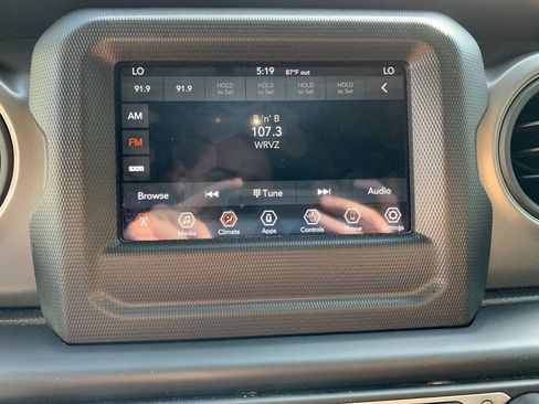 Used 2022 Jeep Wrangler Unlimited Sport AWD/4WD image 22