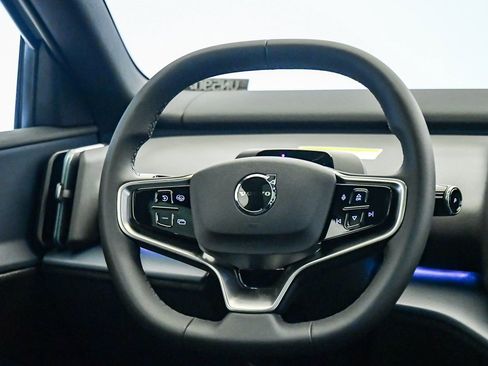 New 2026 Volvo EX30 Plus AWD/4WD image 13