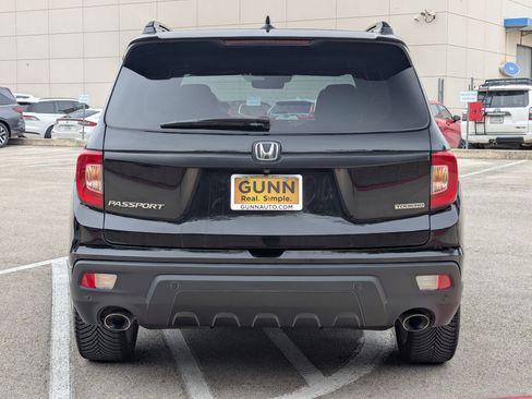 Used 2020 Honda Passport Touring image 5