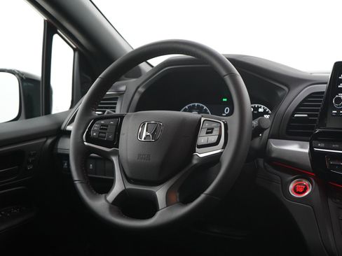 Used 2025 Honda Odyssey Sport-L image 13