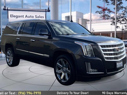 Used 2017 Cadillac Escalade ESV Luxury AWD/4WD image 3