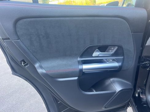 Used 2022 Mercedes-Benz GLA 250 4MATIC image 17