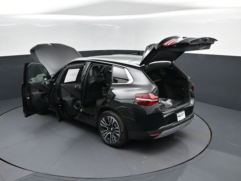 New 2026 BMW X3 xDrive30 w/ Premium Package image 2