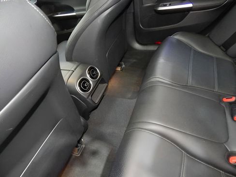 Used 2024 Mercedes-Benz C 300 4MATIC Sedan image 34