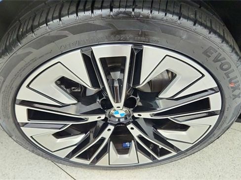 Used 2024 BMW 530i xDrive 530i xDrive w/ Premium Package image 58