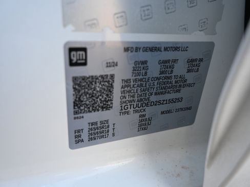 Used 2025 GMC Sierra 1500 SLT image 10