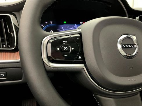 Used 2023 Volvo XC60 B5 Ultimate w/ Climate Package AWD/4WD image 11