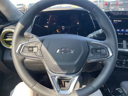 New 2026 Chevrolet Trax ACTIV w/ Driver Confidence Package FWD image 16