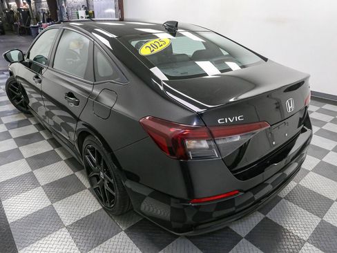 Used 2025 Honda Civic Sport image 9