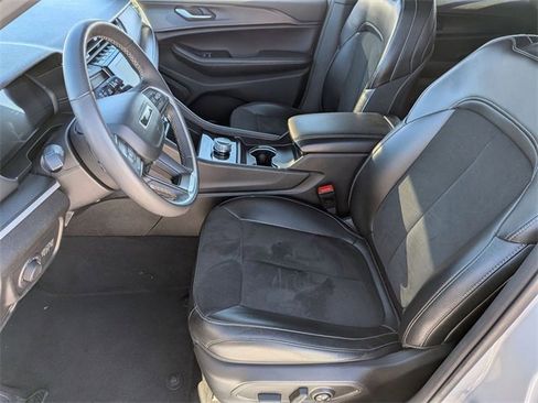 Certified 2024 Jeep Grand Cherokee L Laredo image 12