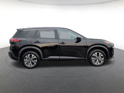 Used 2023 Nissan Rogue SV w/ SV Premium Package image 4