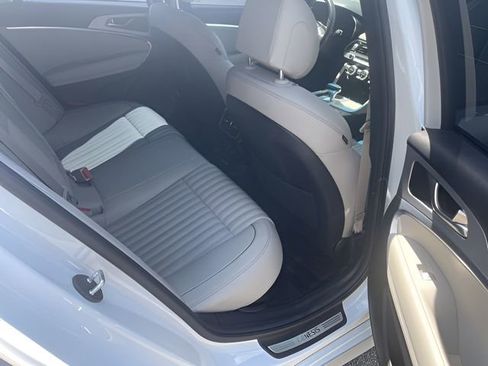 Used 2022 Genesis G70 3.3T w/ Sport Advanced Package image 17