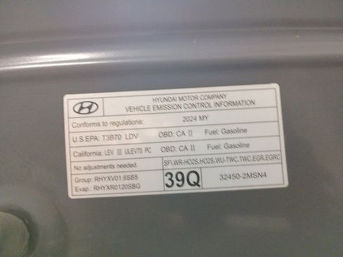 Used 2024 Hyundai Venue SEL image 26