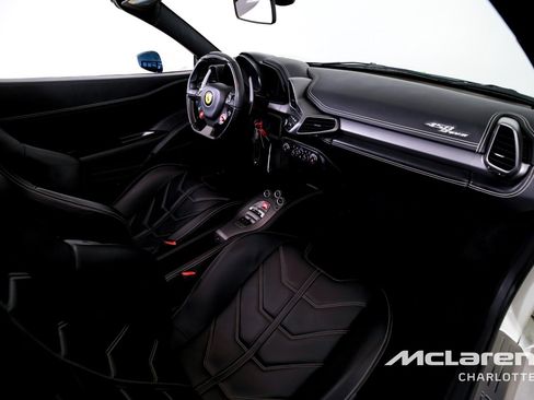 Used 2014 Ferrari 458 Spider RWD image 21