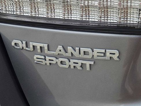 Used 2023 Mitsubishi Outlander Sport LE image 12