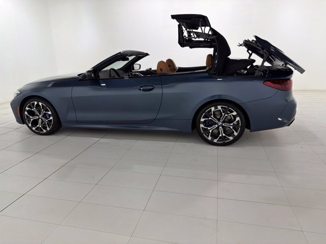 Used 2026 BMW M440i Convertible RWD image 3