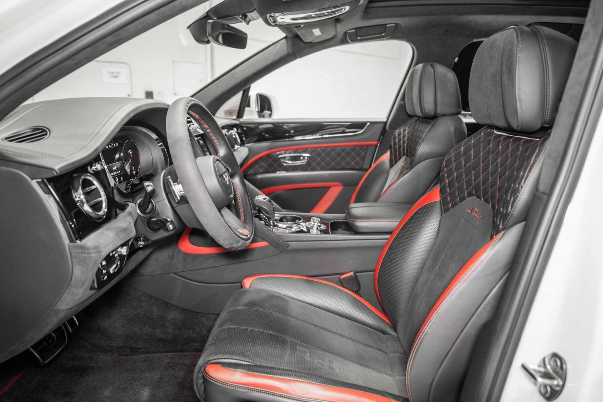 Used 2021 Bentley Bentayga Speed AWD/4WD image 7