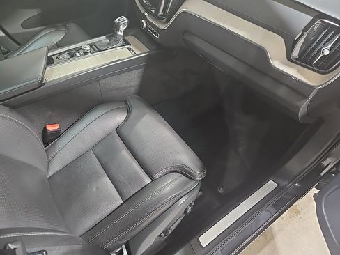 Used 2021 Volvo XC60 T5 Inscription image 20