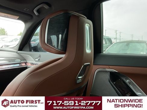 Used 2023 BMW 760i xDrive w/ Executive Package AWD/4WD image 9