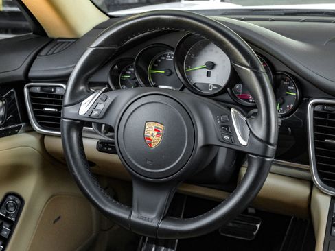 Used 2016 Porsche Panamera S w/ Premium Package Plus image 16