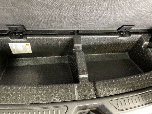 Used 2023 GMC Acadia SLE w/ Driver Convenience Package image 26